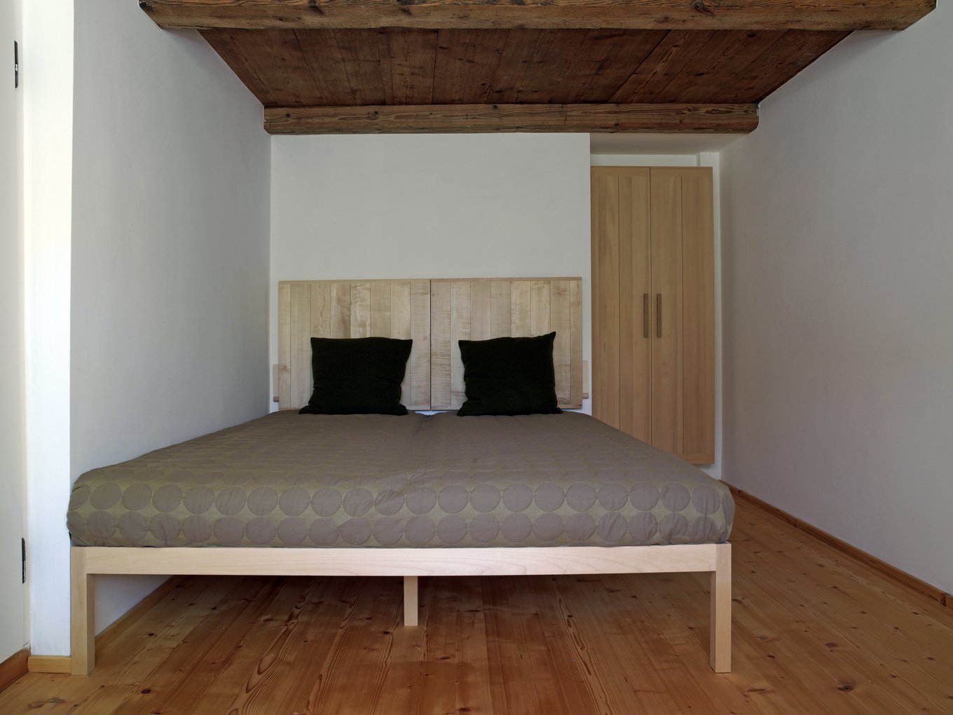 B0228P 0074.jpg